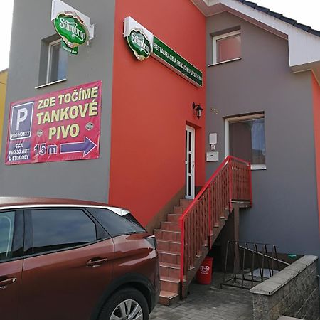 Restaurace A Penzion U Jessyho Perná Exterior foto